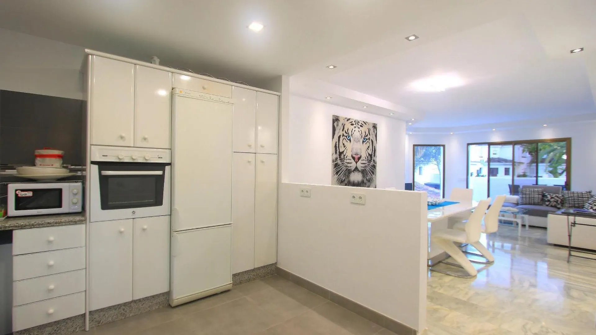 1108 Beachfront 2 Apartments With Roofterrace 80Mtrgt Beach 3 Pools Marbella
