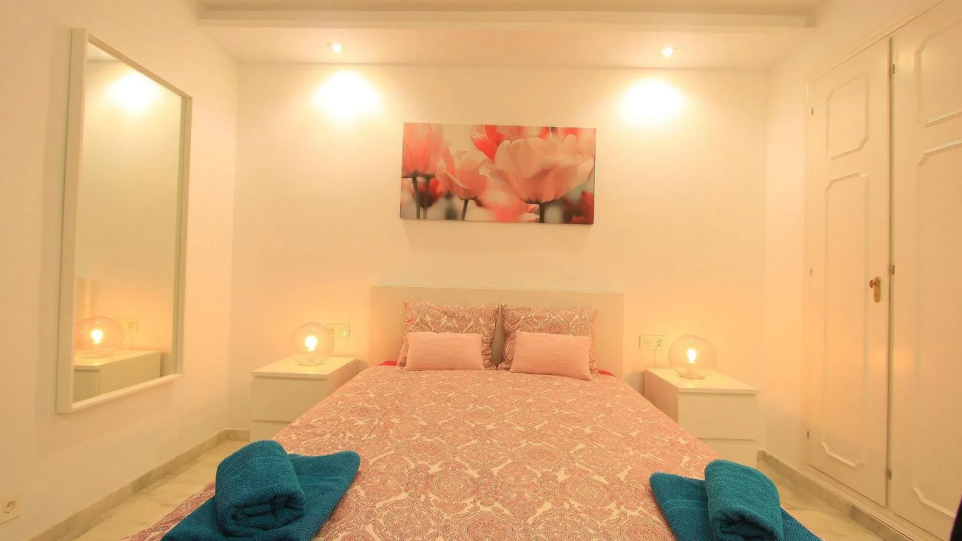1108 Beachfront 2 Apartments With Roofterrace 80Mtrgt Beach 3 Pools Marbella 0*,  Spain