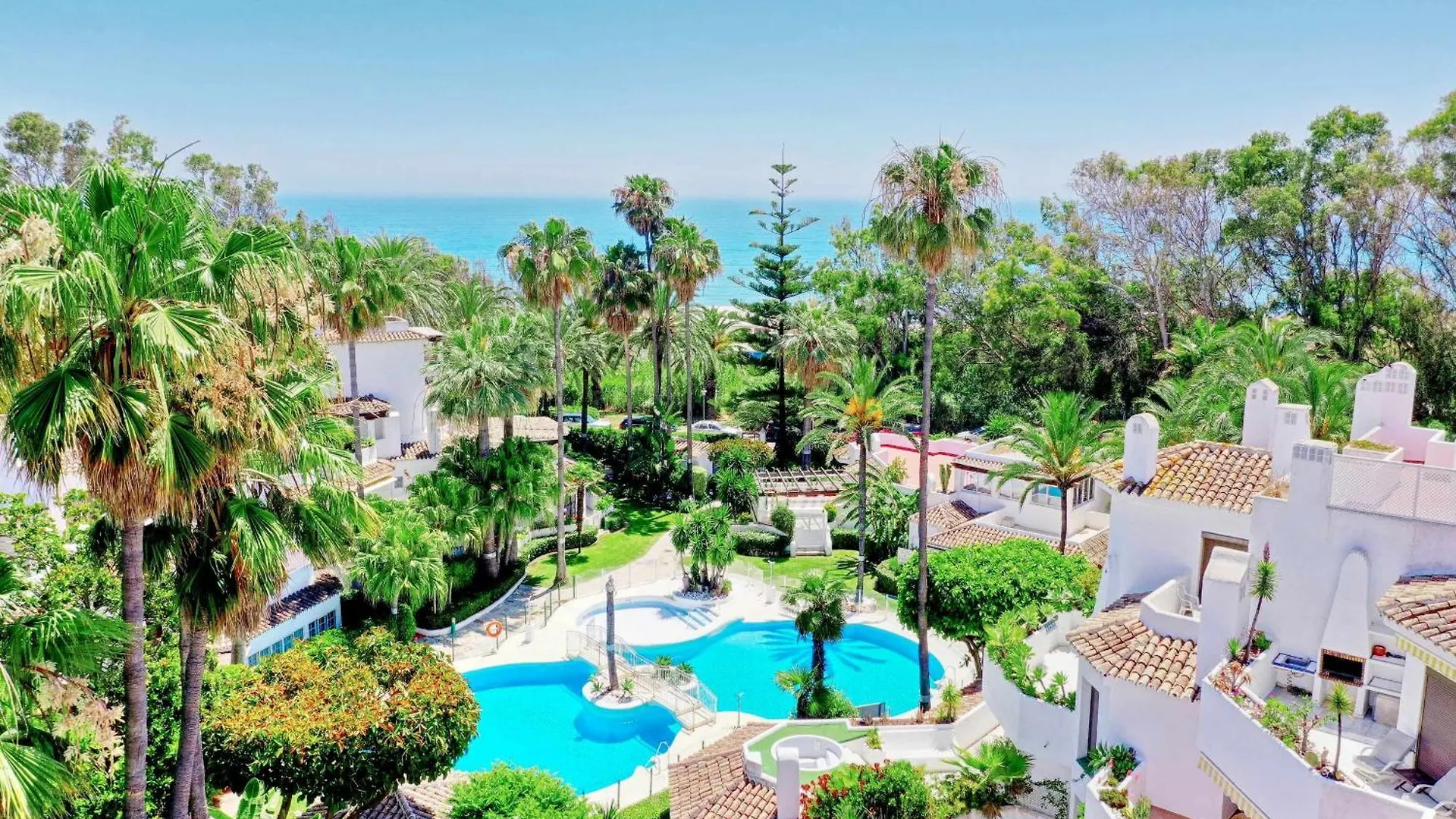 1108 Beachfront 2 Apartments With Roofterrace 80Mtrgt Beach 3 Pools Marbella