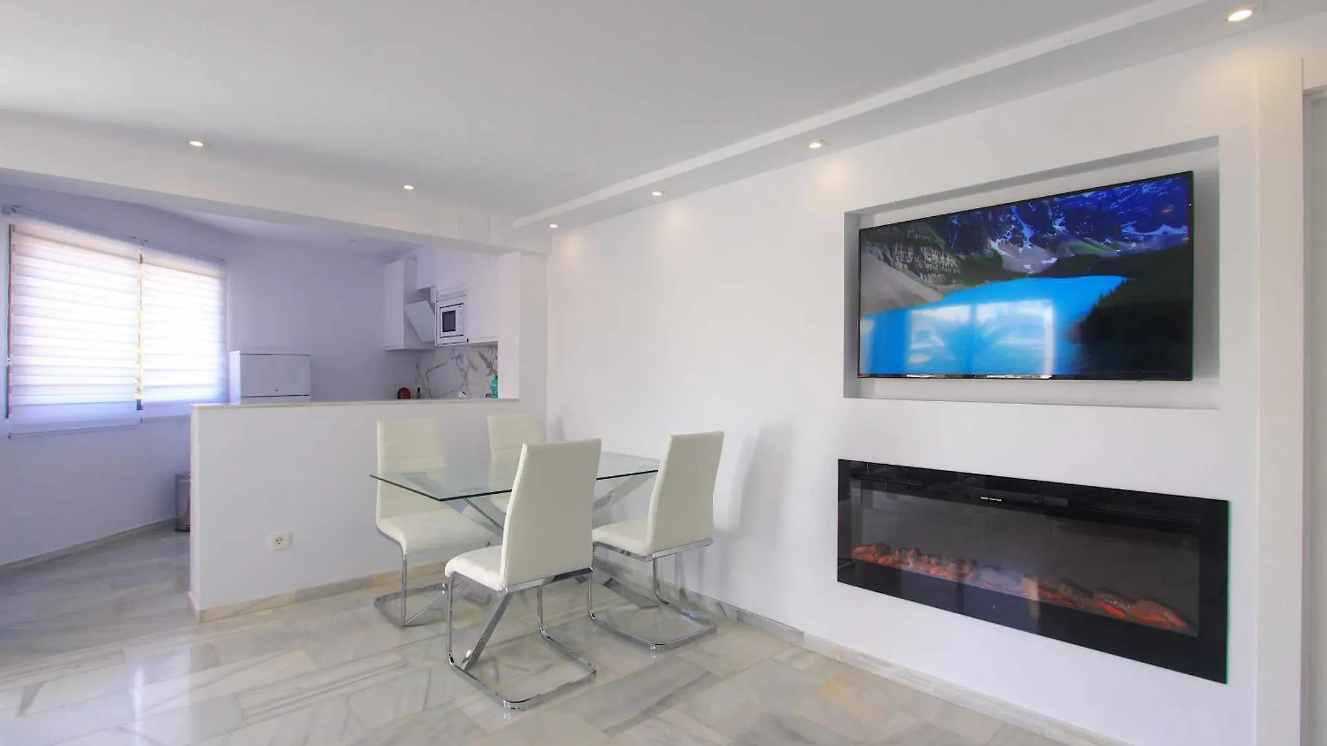 1108 Beachfront 2 Apartments With Roofterrace 80Mtrgt Beach 3 Pools マルベーリャ
